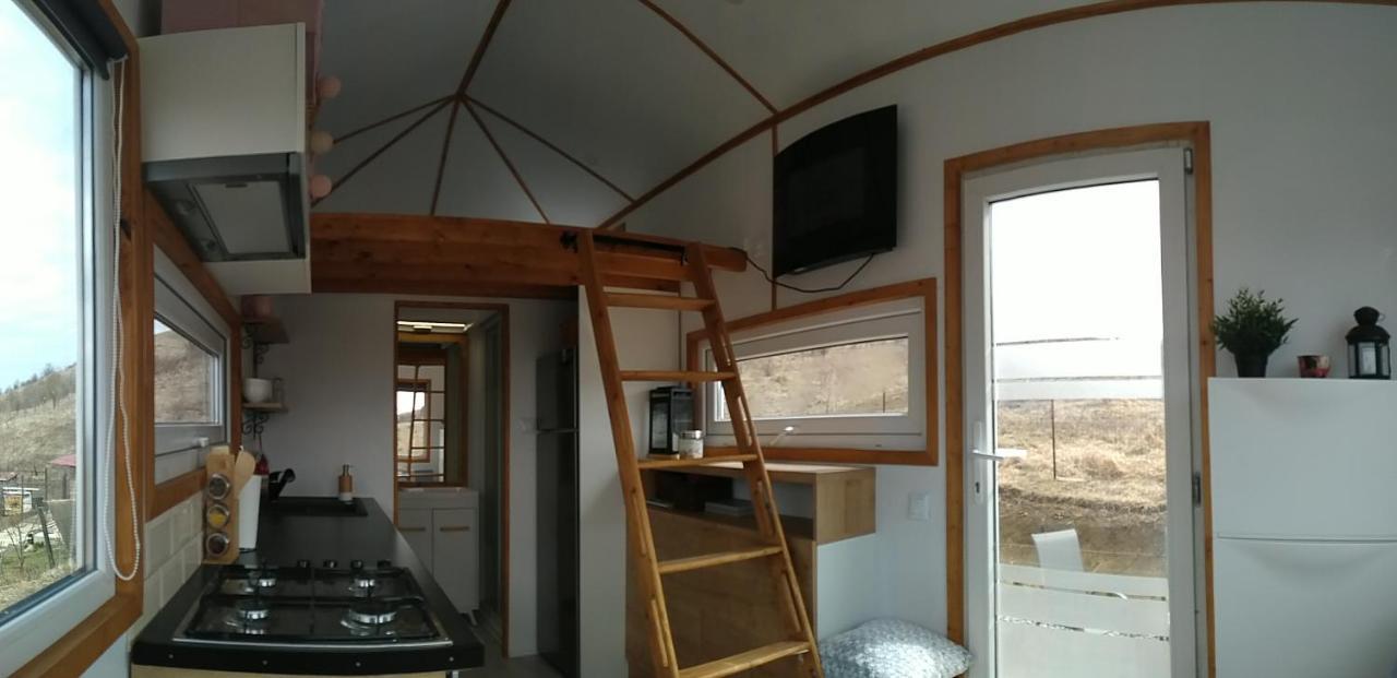 Вилла Tiny House Cluj With Jacuzzi Sinnicoara Экстерьер фото