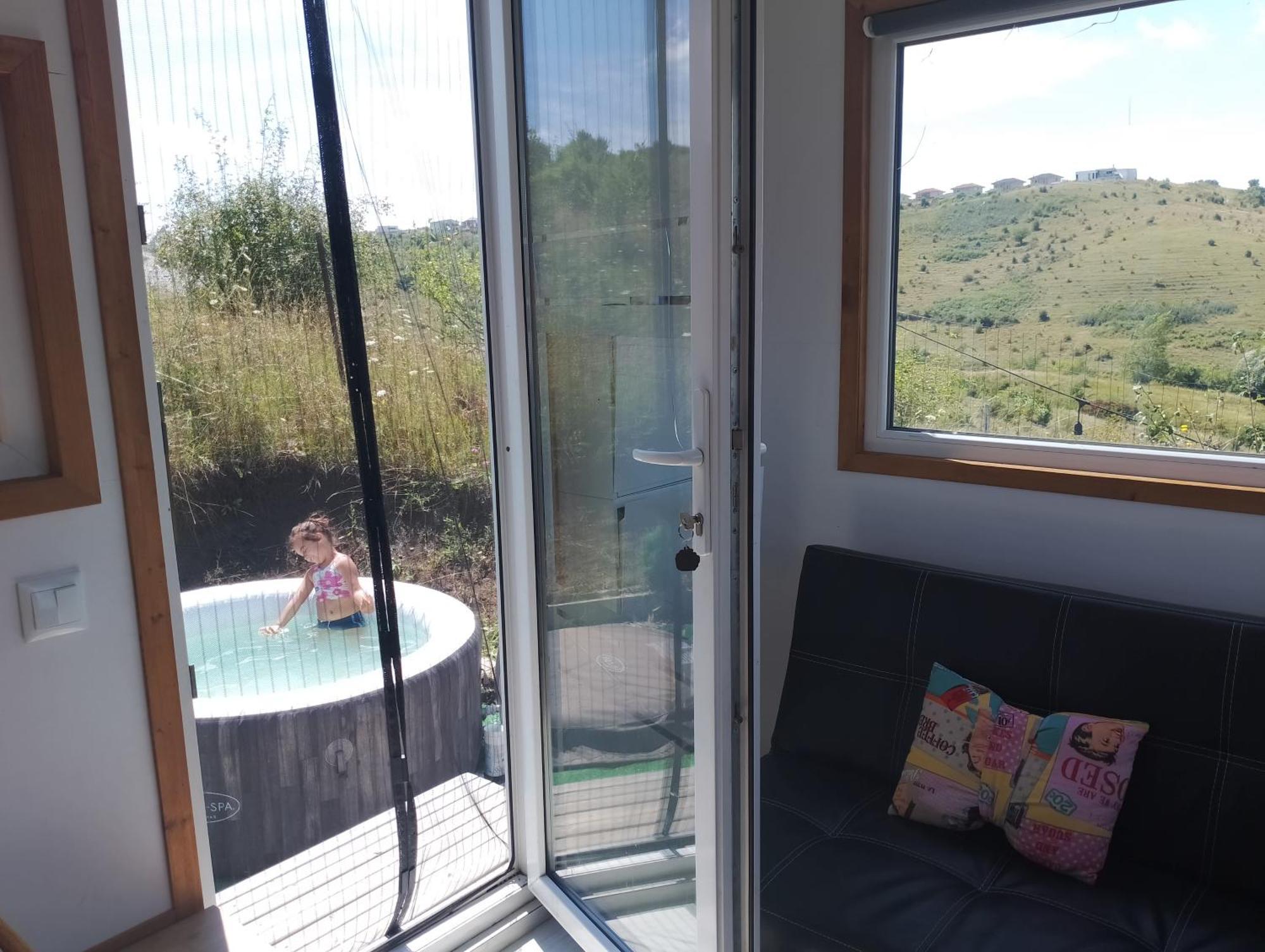 Вилла Tiny House Cluj With Jacuzzi Sinnicoara Экстерьер фото